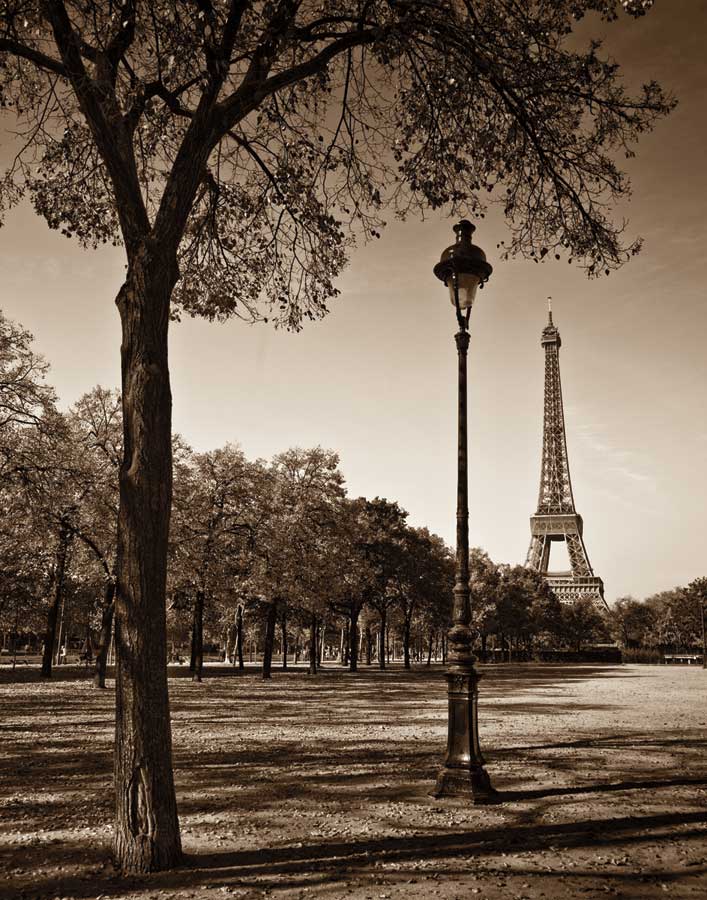 An Afternoon Stroll-Paris I by artist Jeff Maihara