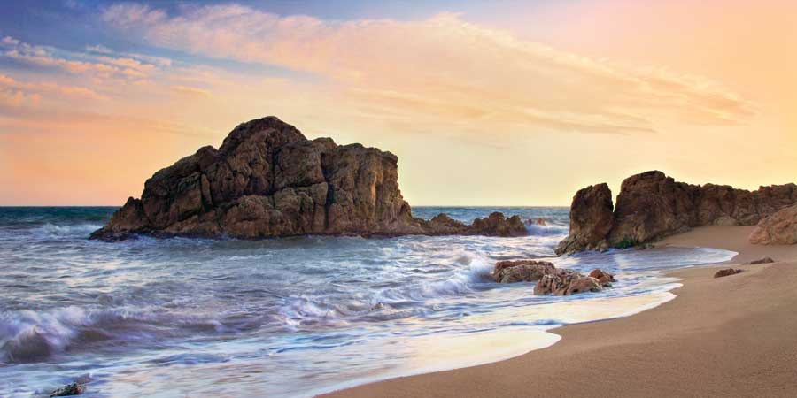 Warm Light by artist Sergi Mora