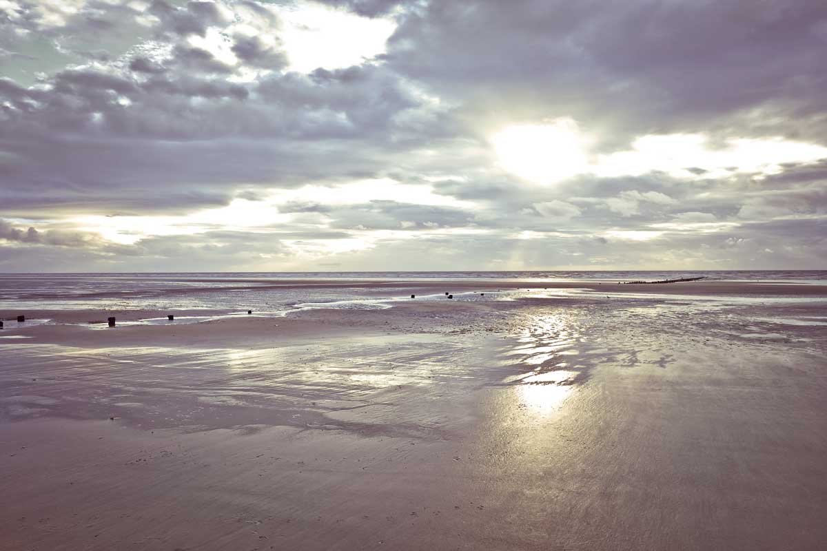 Cloud Break by artist  Assaf Frank